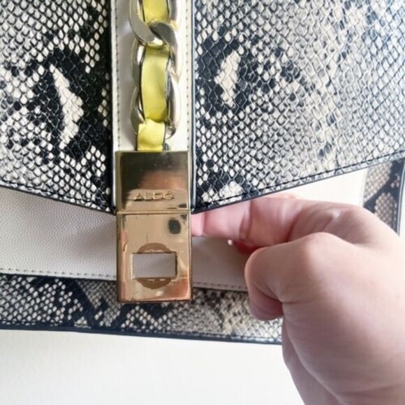 Aldo Women’s Snakeskin Purse Top Handle Cailla Crossbody Bag Gray Lime - Picture 8 of 8